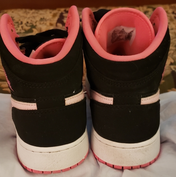 FINAL SALE Nike Air Jordan 1 Mid Black Digital Pink  Size 6.5Y (UK 6) VG Cond - Picture 3 of 9